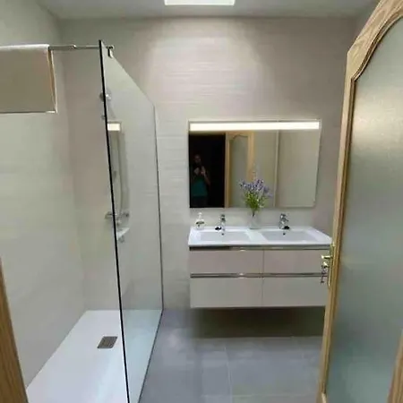 Stunning 5 Star Villa- 5 Mins Village Marina * Playa Blanca (Lanzarote)